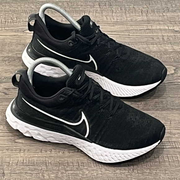 Nike Wmns React Infinity Run Flyknit 2 Black-CT2423-002 - Picture 3 of 13